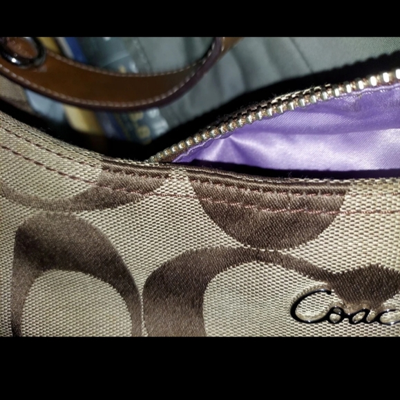 COACH Signature Pieced Style F17490. Khaki/Tobacco Fabric/Leather Shoulder Bag - Picture 10 of 15
